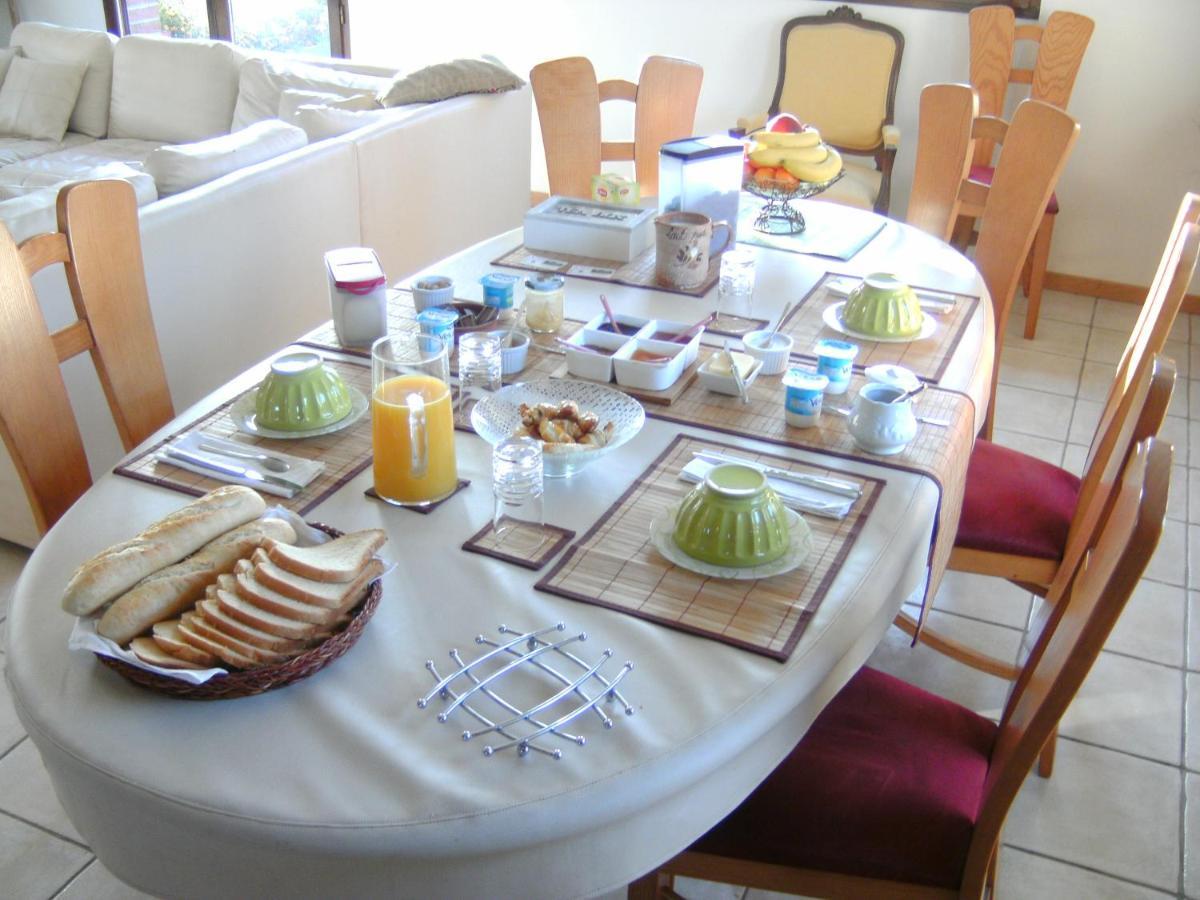 Au Fil De L'Eau Bed and Breakfast Saulzoir Exteriör bild